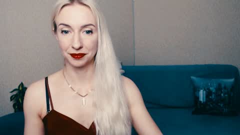 Snapshot of cute_smile_shy chatting on January 28, 2025, 8:26 pm cute_smile_shy online show from January 28, 2025, 8:26 pm