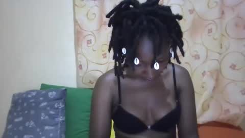 Snapshot of cute_xeniah chatting on October 15, 2025, 3:06 am cute_xeniah online show from October 15, 2025, 3:06 am