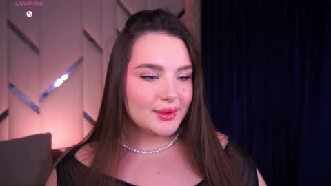 Amber online show from February 19, 2025, 10:42 pm