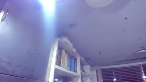 WANNA SEE MORE OF TWINS              online show from December 15, 2024, 7:46 am