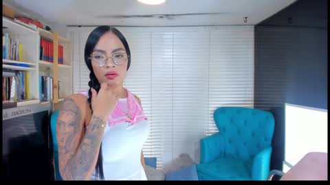 WANNA SEE MORE OF TWINS              online show from December 20, 2024, 5:29 pm