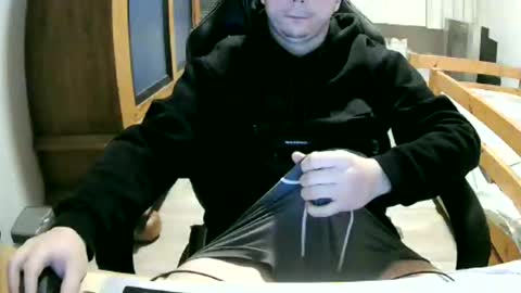 Cuteboy090 online show from February 18, 2026, 11:01 pm