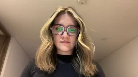 CuteBunny 21 online show from June 18, 2026, 12:33 am