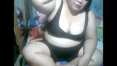 cutechubbyasian online show from April 17, 2026, 1:36 pm