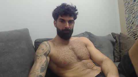 cuteeboy online show from February 15, 2026, 9:19 am