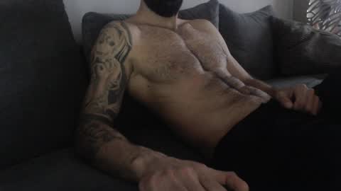 cuteeboy online show from March 31, 2026, 5:30 am