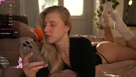 Alina online show from April 12, 2026, 4:01 pm