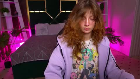 Foxy online show from November 17, 2025, 2:34 pm