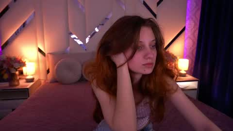 Foxy online show from April 14, 2026, 1:39 pm