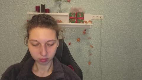 Elli online show from December 19, 2025, 5:36 am