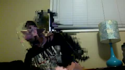 cutehungboi online show from September 16, 2025, 3:18 am