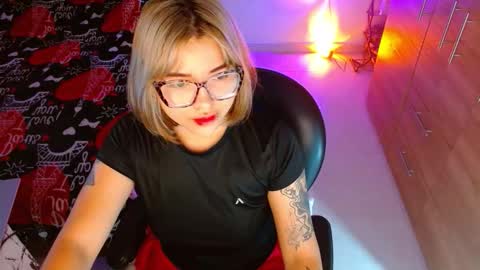 isabella online show from March 11, 2026, 3:18 pm