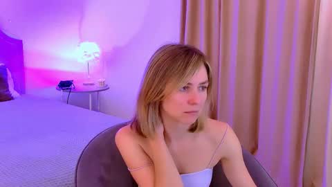 cutemirage online show from November 28, 2025, 2:31 pm