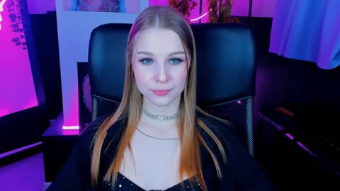 Snapshot of cutemousee chatting on December 5, 2024, 6:10 am Rina online show from December 5, 2024, 6:10 am