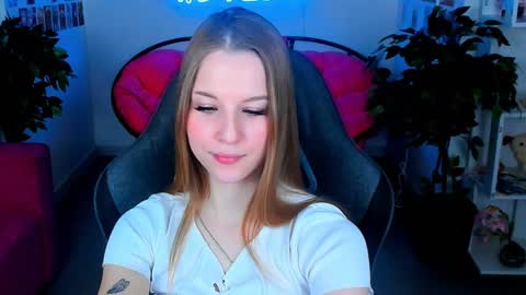 Snapshot of cutemousee chatting on December 20, 2024, 6:08 am Rina online show from December 20, 2024, 6:08 am
