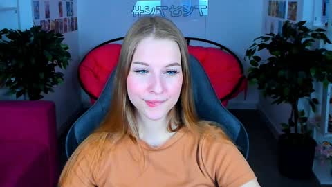 Snapshot of cutemousee chatting on December 28, 2024, 2:42 pm Rina online show from December 28, 2024, 2:42 pm