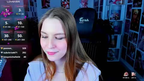 Snapshot of cutemousee chatting on February 17, 2025, 11:44 am Rina online show from February 17, 2025, 11:44 am