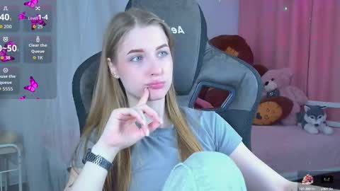 Snapshot of cutemousee chatting on September 11, 2025, 5:51 am Rina online show from September 11, 2025, 5:51 am