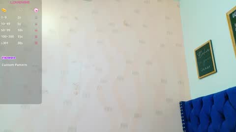 cutepetitee online show from September 28, 2025, 7:08 pm