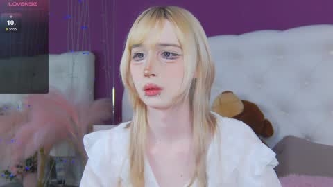 Tomie online show from April 10, 2026, 9:30 pm