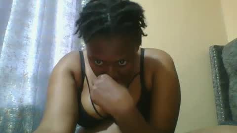 Snapshot of cutezarina chatting on May 18, 2026, 10:43 am cutezarina online show from May 18, 2026, 10:43 am