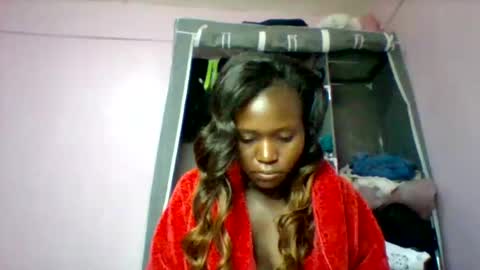 cutezola online show from October 9, 2025, 4:54 am