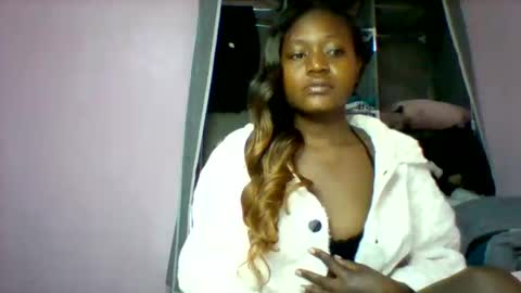 cutezola online show from October 20, 2025, 5:30 am
