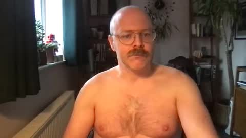 cutguyoncam online show from December 20, 2025, 11:39 am