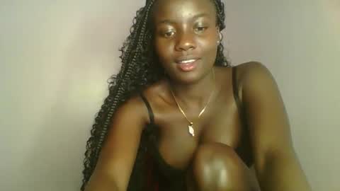 cutie_choco online show from October 2, 2025, 9:44 pm