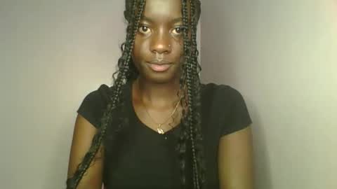 cutie_choco online show from October 12, 2025, 8:08 pm