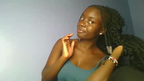 cutie_choco online show from December 18, 2025, 7:20 pm