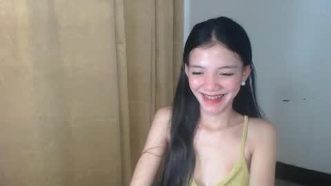 cutie_cristelle online show from November 8, 2025, 7:52 am