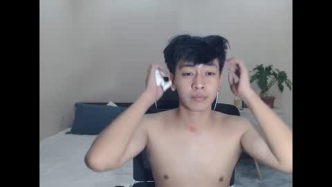 Neil Taylor online show from November 4, 2025, 2:54 am