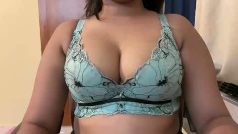 Ruhii online show from June 6, 2026, 7:40 pm