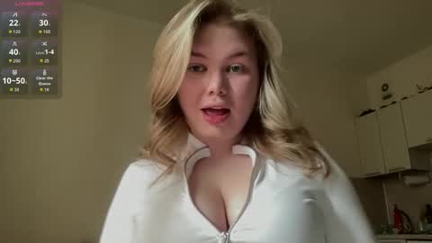 Julie  online show from March 31, 2026, 2:39 pm