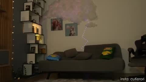 Rori  Instagram cutierori  online show from October 1, 2025, 3:12 am