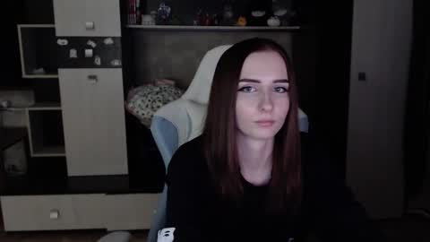 Cutti Crystal online show from October 22, 2025, 8:19 pm