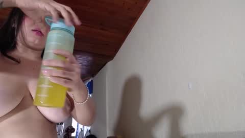 Snapshot of cuty_sexy_hotxx chatting on October 21, 2025, 11:22 am LIZETH online show from October 21, 2025, 11:22 am