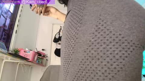 Camila online show from October 24, 2025, 7:10 pm