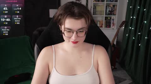 Helen Blossom online show from January 4, 2025, 8:16 pm