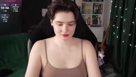 Helen Blossom online show from February 23, 2025, 8:11 pm