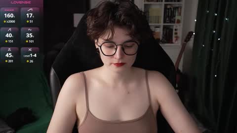 Helen Blossom online show from October 1, 2025, 8:26 pm