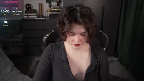 Helen Blossom online show from May 31, 2026, 7:48 pm