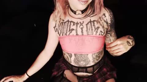 Nikki online show from December 23, 2025, 1:25 am