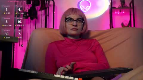 Lily Goddess online show from November 26, 2025, 6:36 am