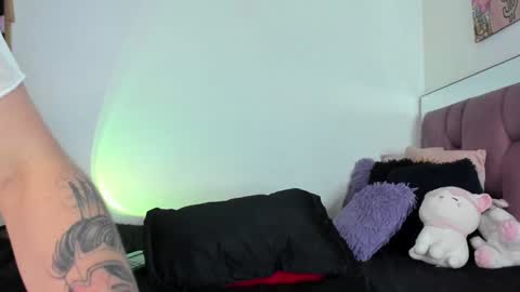 Snapshot of cynthiaa33 chatting on December 6, 2024, 10:41 pm cynthiaa33 online show from December 6, 2024, 10:41 pm