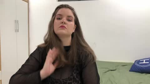 Cynthia online show from May 1, 2026, 9:25 am