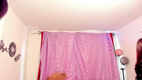 Cynthia online show from October 15, 2025, 1:33 pm