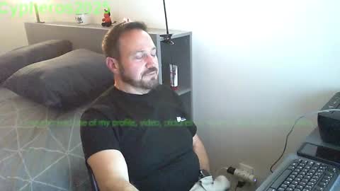 Chris online show from November 17, 2025, 4:57 pm