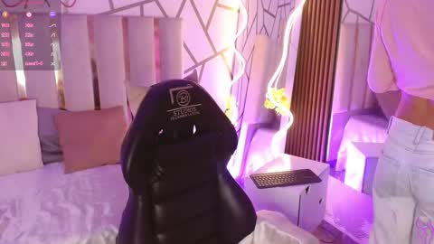 cyrus_tay online show from February 23, 2026, 12:24 pm